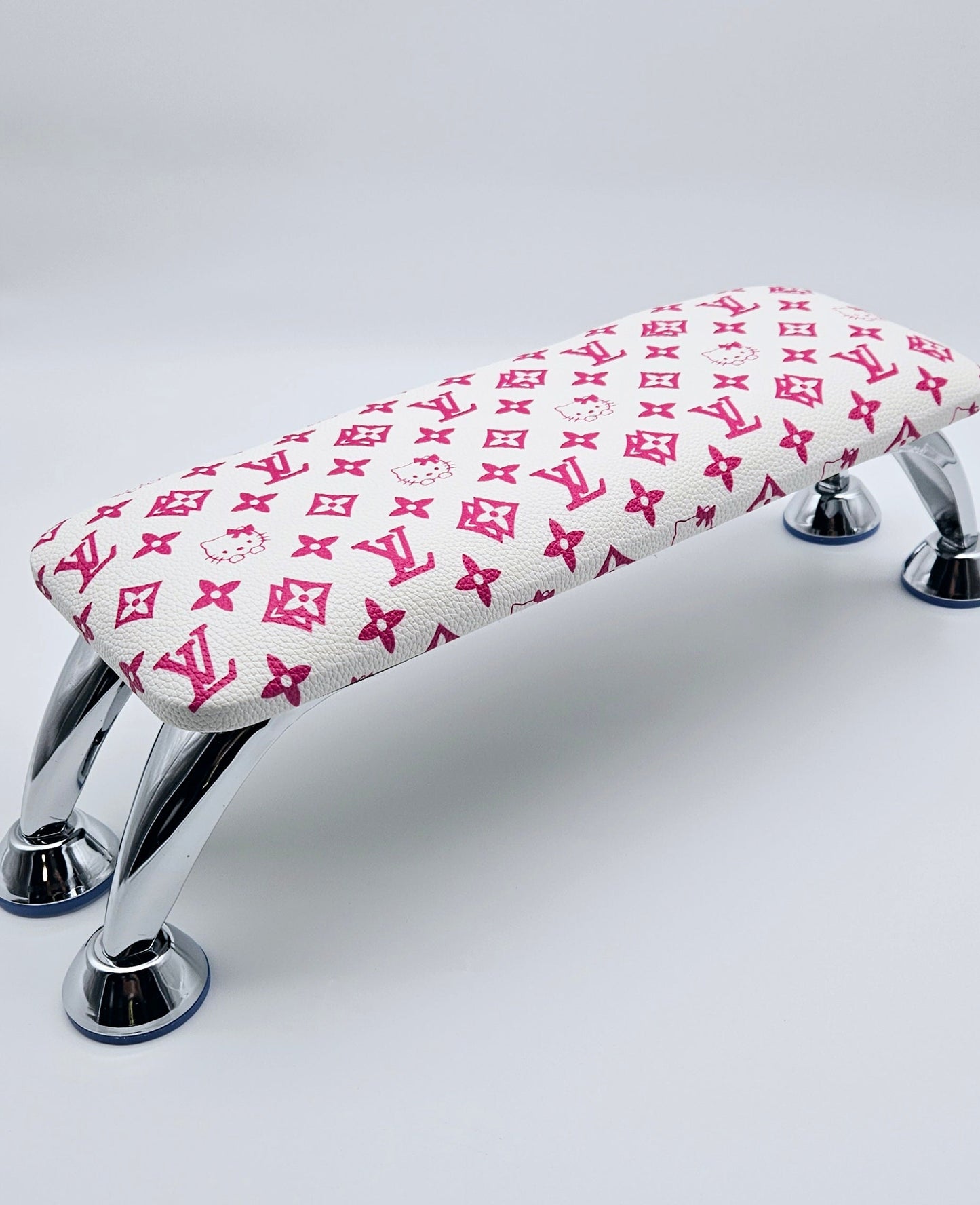 Luxury Nail Arm Rest With Legs and Anti-Slip and U-Shape Arm Rest