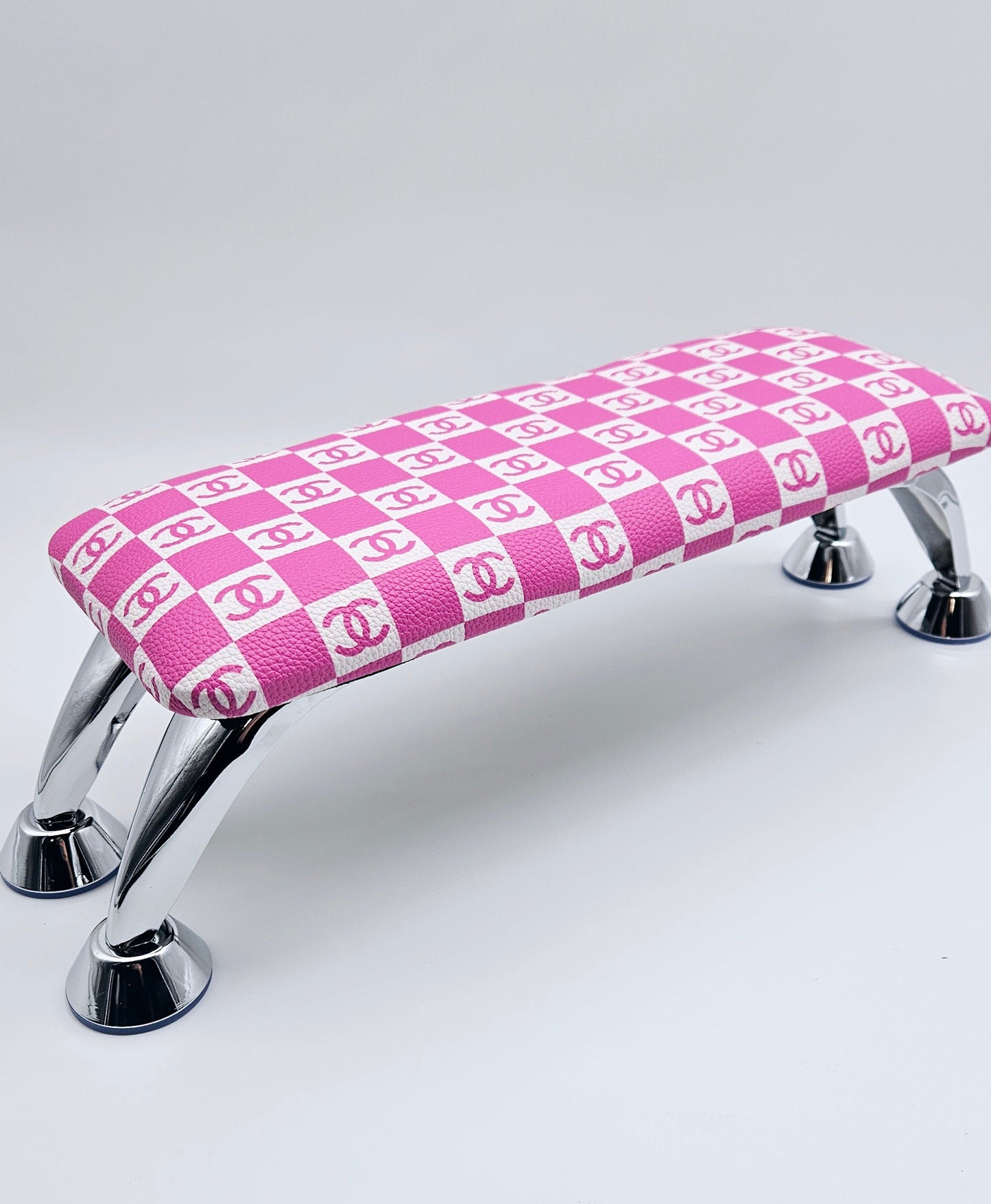 Luxury Nail Arm Rest With Legs and Anti-Slip and U-Shape Arm Rest