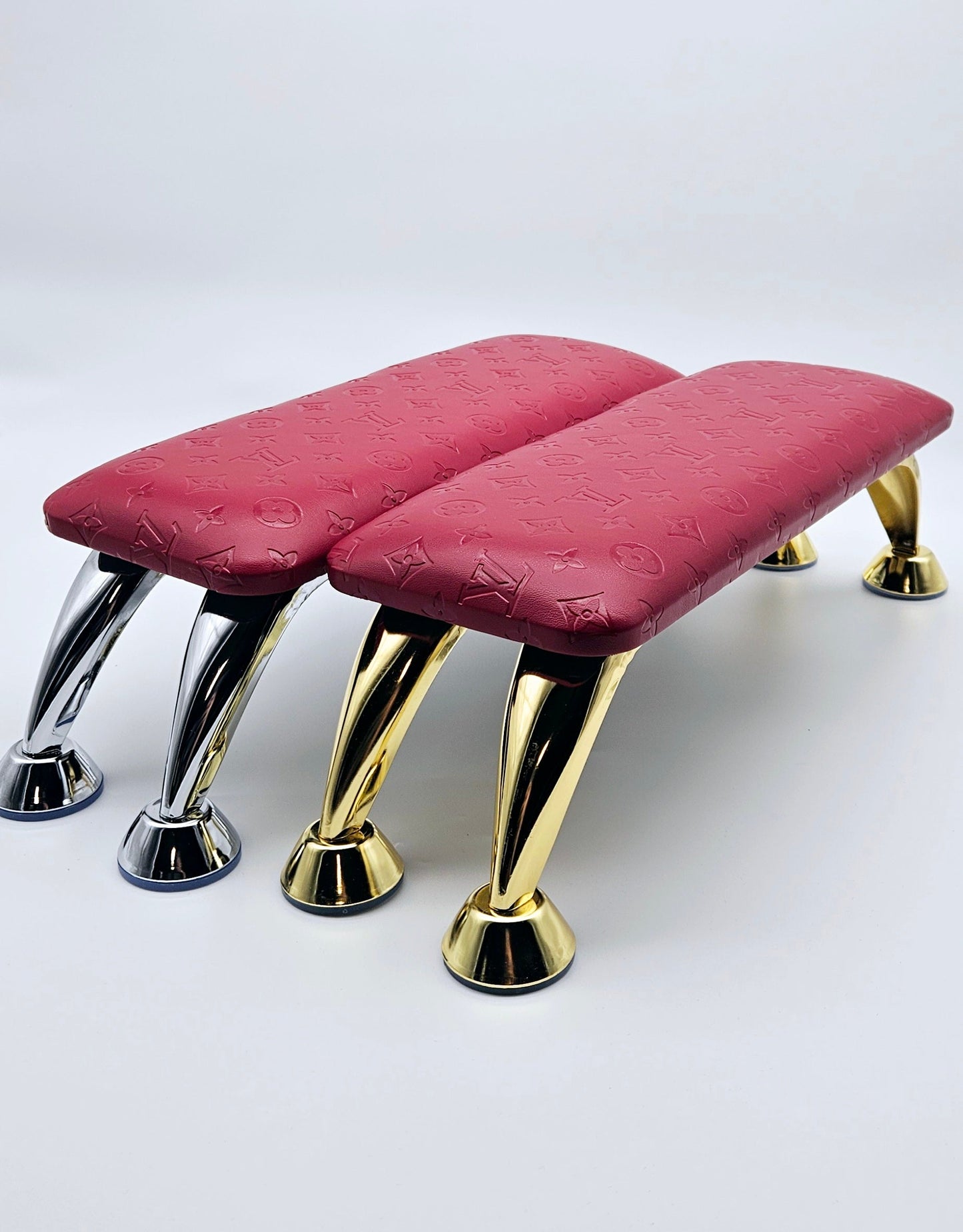 Luxury Nail Arm Rest With Legs and Anti-Slip and U-Shape Arm Rest