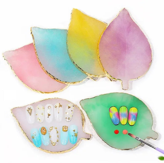 Nail Art Palette Leaf Shape Mixing Tool Display