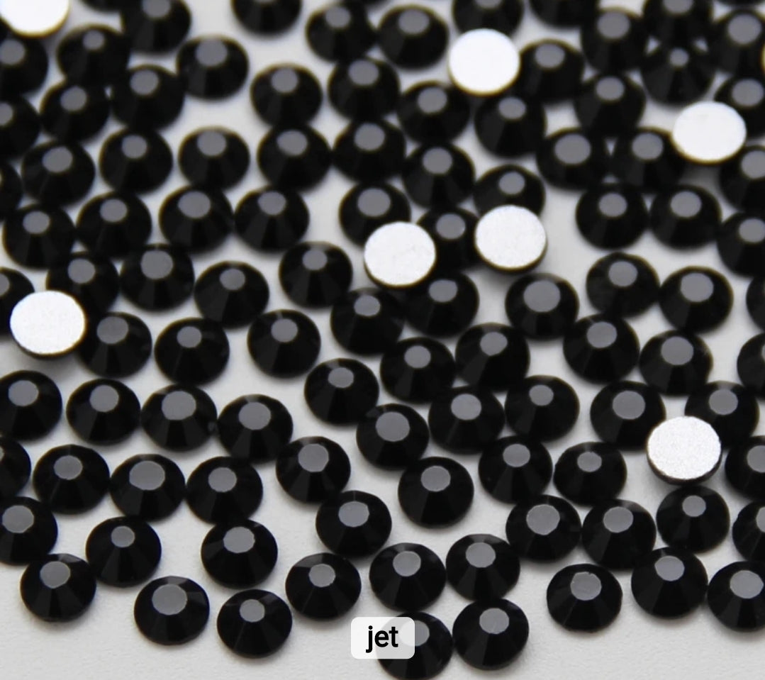 2500pcs Round Flatback Nail Rhinestones Mixed Sizes