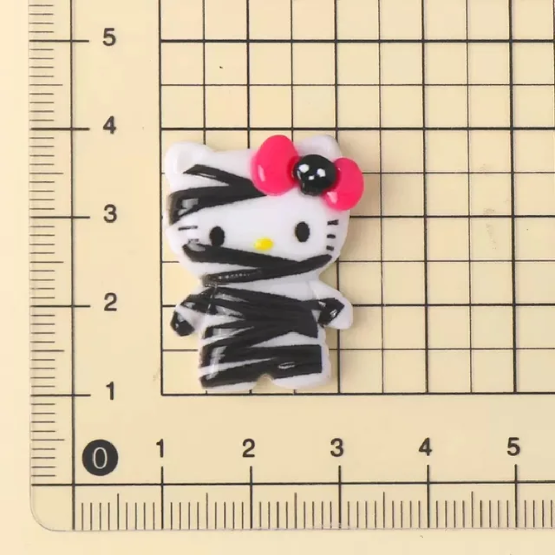 Kawaii Sanrio Mummy Charm Size